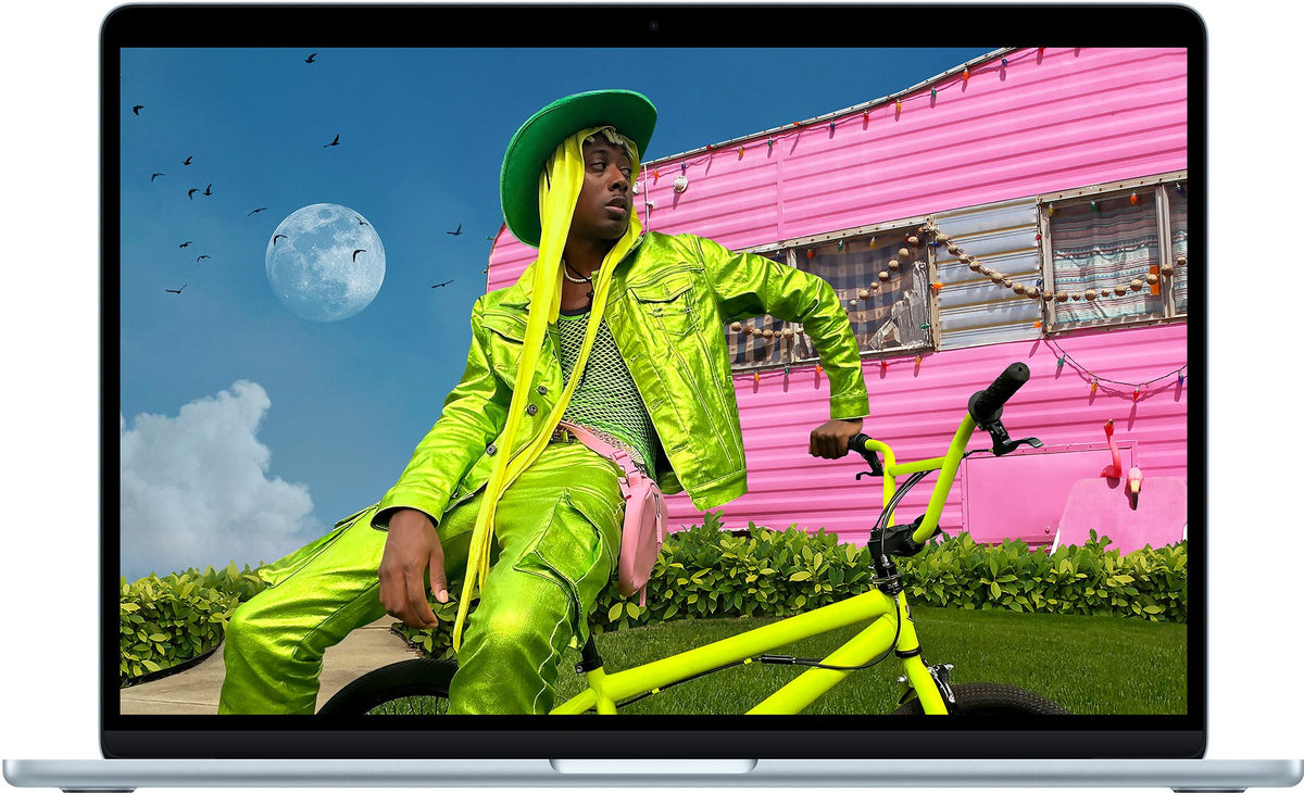 MacBook Air 13-inch (M5) - Bright, sharp and true to life.