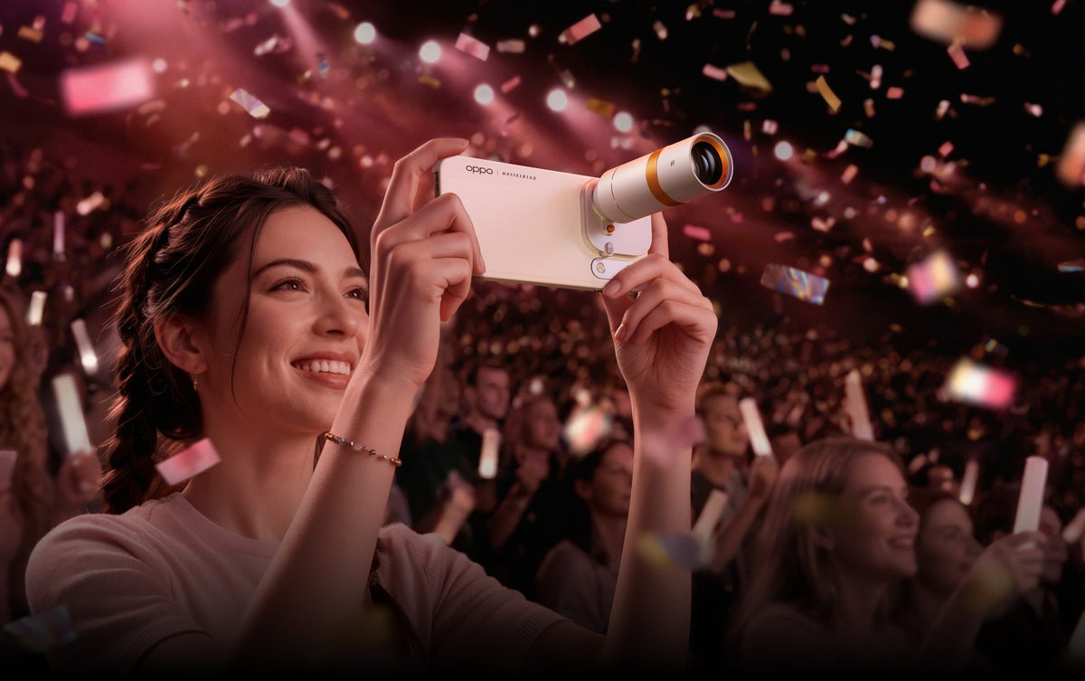 OPPO Find X10 Pro Max - Front row from the back row.