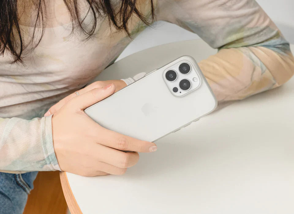 SwitchEasy 0.35 Ultra Slim MagSafe | Apple iPhone 16 Pro Case