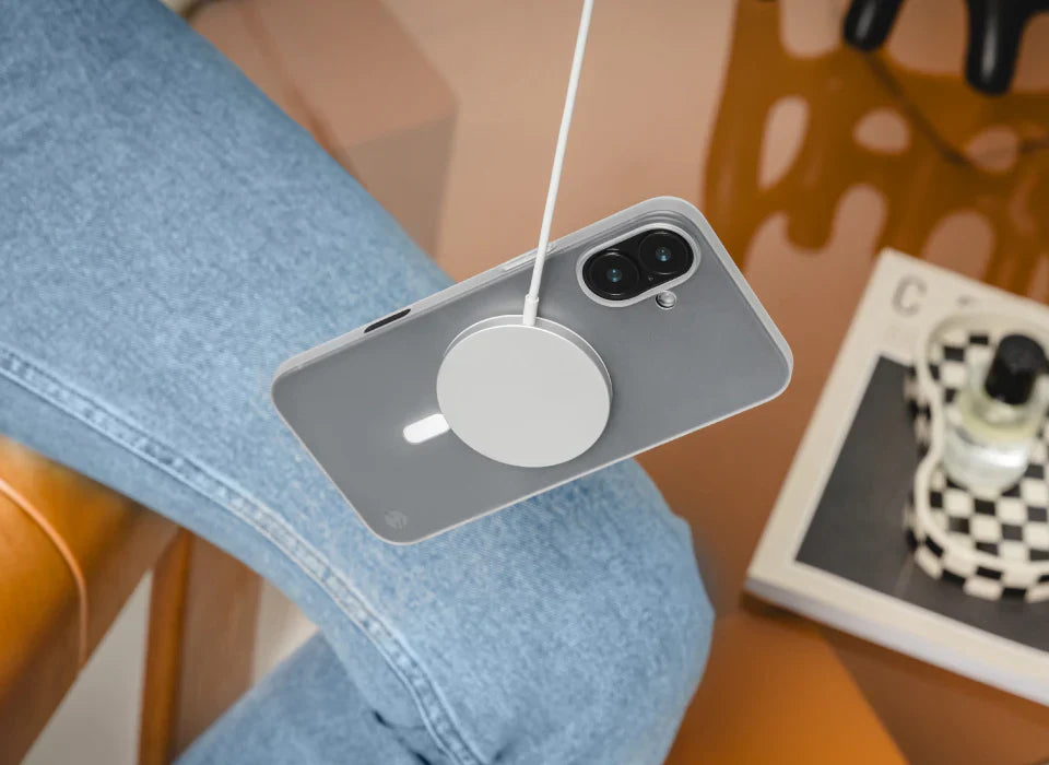 SwitchEasy 0.35 Ultra Slim MagSafe | Apple iPhone 16 Pro Case