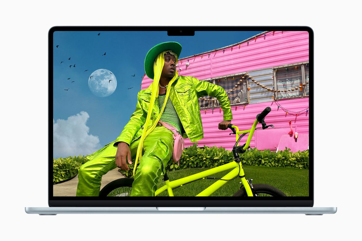 MacBook Air 15-inch (M4) - Liquid Retina. 1 billion colours.