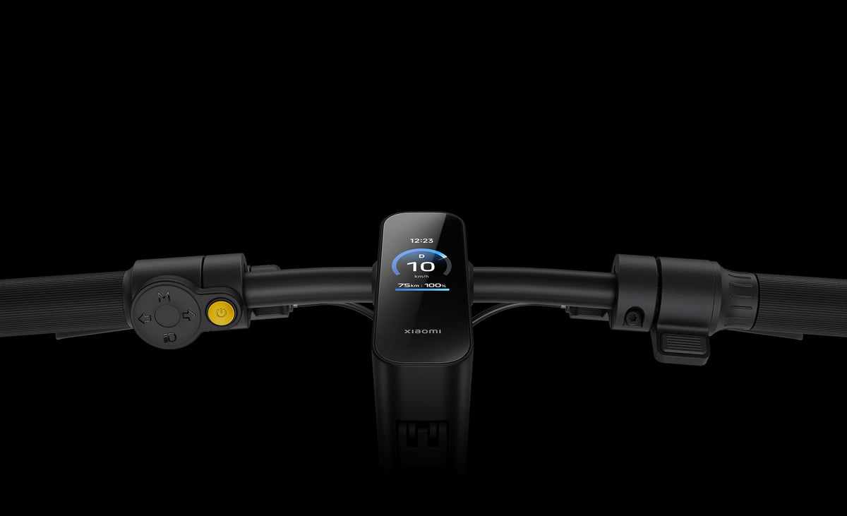 Xiaomi Electric Scooter 6 Ultra - 3-inch colour display.